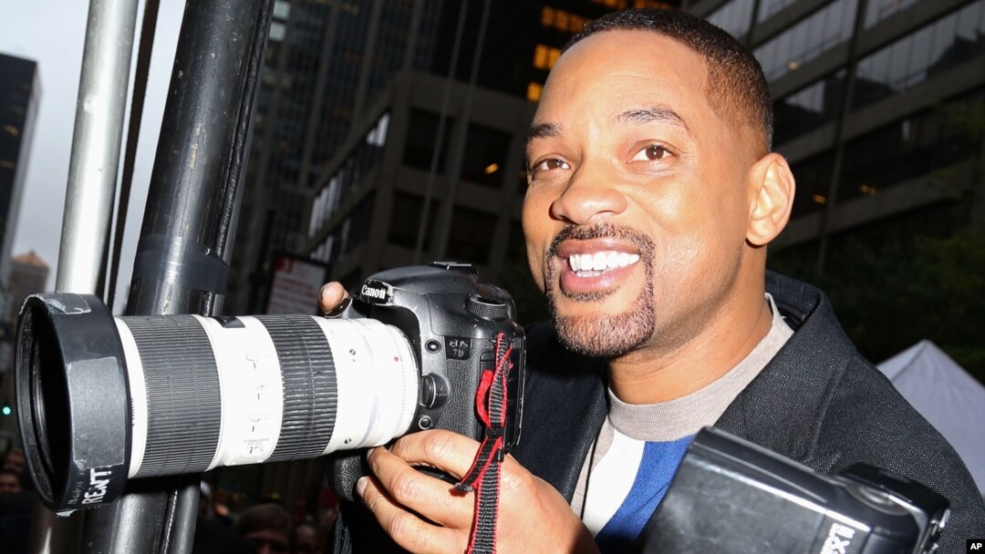 El actor Will Smith al referirse a la interpretación que hizo de Ali, mencionó que tuvo que prepararse para llevar la grandeza de Muhammad Ali.
