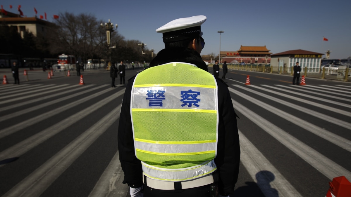 China Studies US to Revamp Police Force