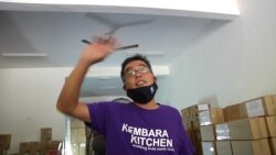 William Cheah, co-founder of Kembara Kitchen, helped organize the donation drive for Semporna residents. (Dave Grunebaum/VOA)
