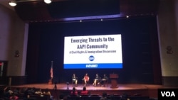 活动人士在美国国会讨论川普移民政策下亚裔社区受到的冲击（美国之音叶林拍摄）