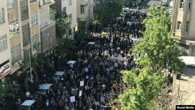 ØªØµÙÛØ±Û Ø§Ø² ØªØ¬ÙØ¹ Ø±ÙØ² Ø¬ÙØ§ÙÛ Ú©Ø§Ø±Ú¯Ø± ÙÙØ§Ø¨Ù ÙØ¬ÙØ³