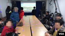 서울 양천구 신정동의 '통일을 준비하는 탈북자협회' 사무실에서 매주 화요일 오후 탈북민 어르신들과 함께 하는 노래교실이 열리고 있다.