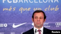 L'ancien président du FC Barcelona Sandro Rosell lors d'une conférence de presse à Barcelona, le 13 juin 2013.