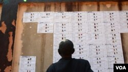 Un bureau de vote en RDC, le 22 décembre 2015. (VOA/Katarina Höije)