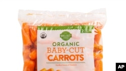 Salah satu contoh produk dari baby carrots. (Foto: Business Wire via AP)