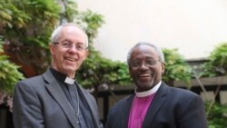 Архиепископ Кентерберийский Джастин Уэлби (слева). Архивное фото