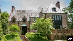 Real estate circles buzzed May 25, 2016, over reports that President Barack Obama and first lady Michelle Obama have decided to rent this nine-bedroom mansion in one of Washington’s poshest neighborhoods when he leaves office in January 2017. 