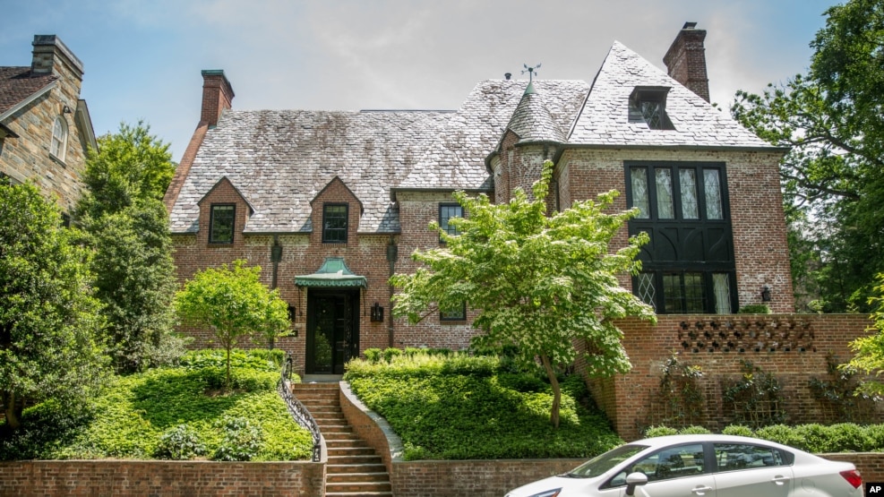Real estate circles buzzed May 25, 2016, over reports that President Barack Obama and first lady Michelle Obama have decided to rent this nine-bedroom mansion in one of Washington’s poshest neighborhoods when he leaves office in January 2017. 