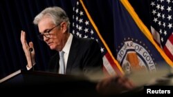 Kepala Federal Reserve Jerome Powell memberikan konferensi pers setelah mengumumkan bahwa untuk menekan inflasi The Fed kembali menaikkan suku bunga acuan sebesar 0,75 persen di Washington, DC hari Rabu (2/11). 