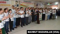 mehmet ocalan dıyarbakır'da basın toplantısı duzenlıyor