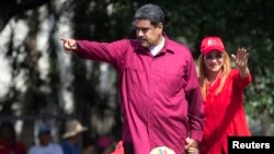 El presidente Nicolás Maduro que busca su reelección, culpó durante un mitin de campaña a “mafias criminales de la economía” por la crisis de precios que vive el país petrolero