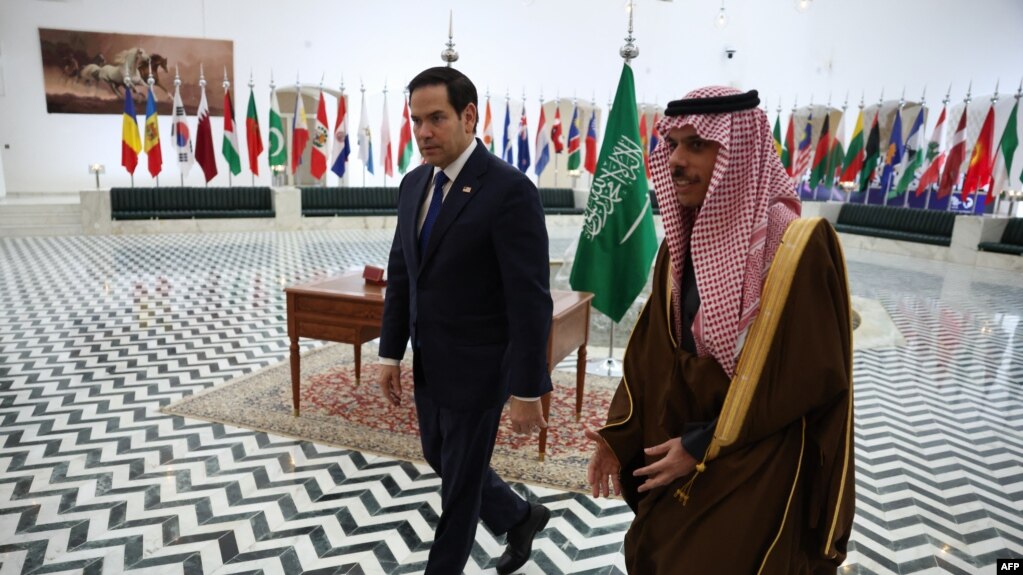 Sekretari amerikan i Shtetit Marco Rubio dhe ministri i Jashtëm i Arabisë Saudite, Faisal bin Riad, Arabi Saudite, 17 shkurt, 2025 