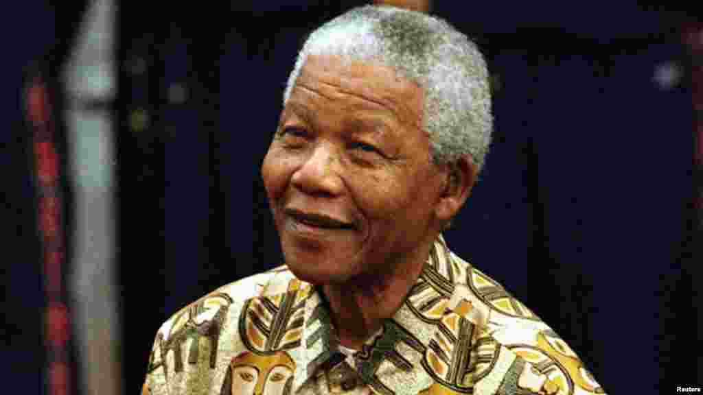 O primeiro Presidente negro da África do Sul pós-Apartheid, Nelson Mandela, morreu em sua casa, em Joanesburgo, a 5 de Dezembro. Tinha 95 anos.