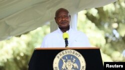 Rais wa Uganda Yoeweri Museveni alipozungumza na waandishi wa habari Entebbe. July 26, 2022. REUTERS
