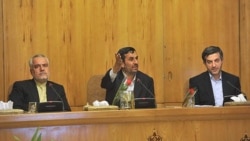 محمد رضا رحیمی در جلسه هیات دولت در کنار محمود احمدی نژاد