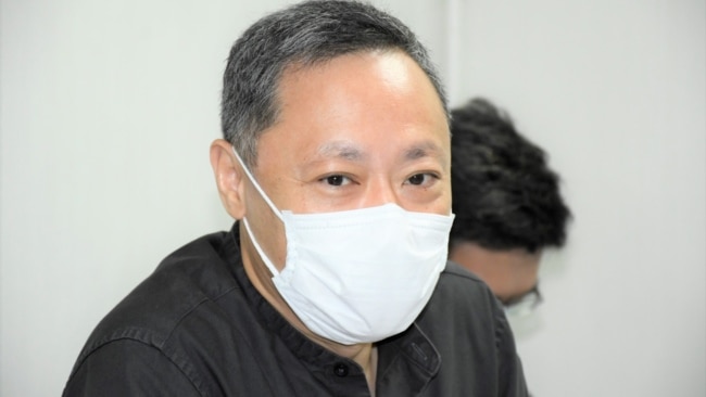 香港大学法律系副教授、和平占中发起人之一戴耀廷7月28日被港大校委会大比数投票通过即时解雇