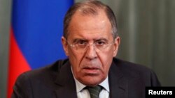 ທ່ານ Sergei Lavrov ລັດຖະມົນຕີຕ່າງປະເທດຣັດເຊຍ ຮ່ວມກອງປະຊຸມຕໍ່ນັກຂ່າວ ໃນນະຄອນມົສກູ ວັນທີ 8 ເມສາ 2014. 