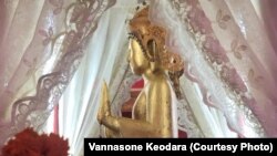 ພະບາງ ພະພຸດທະຮູບອັນເປັນທີ່ເຄົາລົບຍິ່ງແລະເປັນຝີມືຊ່າງ
ລ້ານຊ້າງຂະໜານແທ້ແລະດັ້ງເດີມ