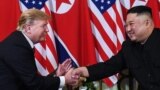 Tổng thống Trump và ông Kim Jong Un hôm 27/2.