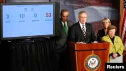 (L-R) U.S. Senator Chuck Schumer (D-NY), Senate Majority Leader Harry Reid (D-NV), Senator Patty Murray (D-WA), and Senator Barbara Mikulski (D-MD) hold a news conference after the Senate voted to pass a spending bill at the U.S. Capitol in Washington, D.C., Sept. 27, 2013. 