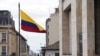 La policía colombiana hace guardia afuera del Palacio de Justicia tras sospechas de un plan para atacar la sede de la Corte Suprema de Justicia, según las autoridades, en Bogotá, Colombia, el 16 de agosto de 2024.