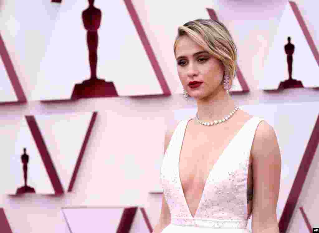 Maria Bakalova arrives at the Oscars on Sunday, April 25, 2021, at Union Station in Los Angeles. (AP Photo/Chris Pizzello, Pool)