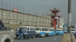 Clientes queixam-se dos preços praticados por taxistas em Luanda - 2:52