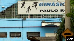 Braziliyada xilaskarlar dağıntılar altından sağ qalanları tapmaq üçün səylər göstərirlər