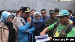 Gubernur Jawa Barat Ridwan Kamil meninjau titik-titik banjir di Kota Bekasi dan Kabupaten Bogor, Kamis, 2 Januari 2020. (Foto Courtesy: Humas Jabar)