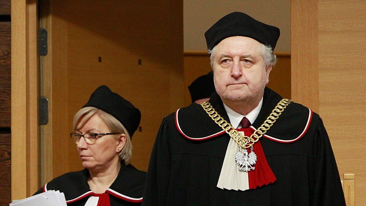 Polish Constitutional Court Strikes Down New Rules On Court