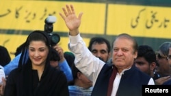 نواز شریف او لور یې مریم نواز 