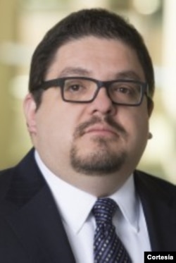 Mark H. López, director de Investigaciones Hispanas en el Pew Center