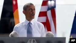 19일 바락 오바마 미국 대통령이 독일 베를린에서 연설하고 있다. 오바마 대통령은 이 날 연설에서 기후변화가 '현 시대의 국제적 위협'이라고 발언했다.