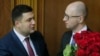 Украина пытается сформировать новый кабинет после отставки Яценюка 