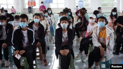 中国新冠疫情持续扩大 确诊病例创一月底以来新高