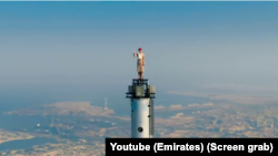 اماراتی ایئرلائن نے گزشتہ برس بھی ایک ایسا ہی اشتہار بنایا تھا۔ (فائل فوٹو)