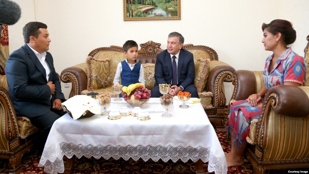 Hozircha O'zbekistonda axborot vositalari "yurt naqadar farovon" ekanini yoritish bilan band 