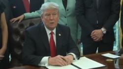 Trump Signs Exec Order Cutting Business Regulations
