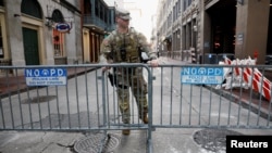 Pripadnici nacionalne garde na mestu napada u gradu Nju Orleansu (Foto: REUTERS/Octavio Jones)