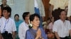 Bà Suu Kyi thu hút các đám đông lớn trong chuyến du hành ngoài thủ đô