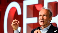 English computer scientist Tim Berners-Lee, best known as the inventor of the World Wide Web, delivers a speech during an event at the CERN in Meyrin near Geneva, Switzerland, Tuesday March 12, 2019 marking 30 years of World Wide Web. (Fabrice Coffrini/Po