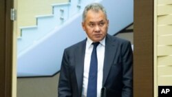 El ministro de Defensa ruso, Sergei Shoigu, llamó a su homólogo israelí, Avigdor Lieberman, para decirle que era culpa de Israel el derribo del avión ruso por un misil sirio.