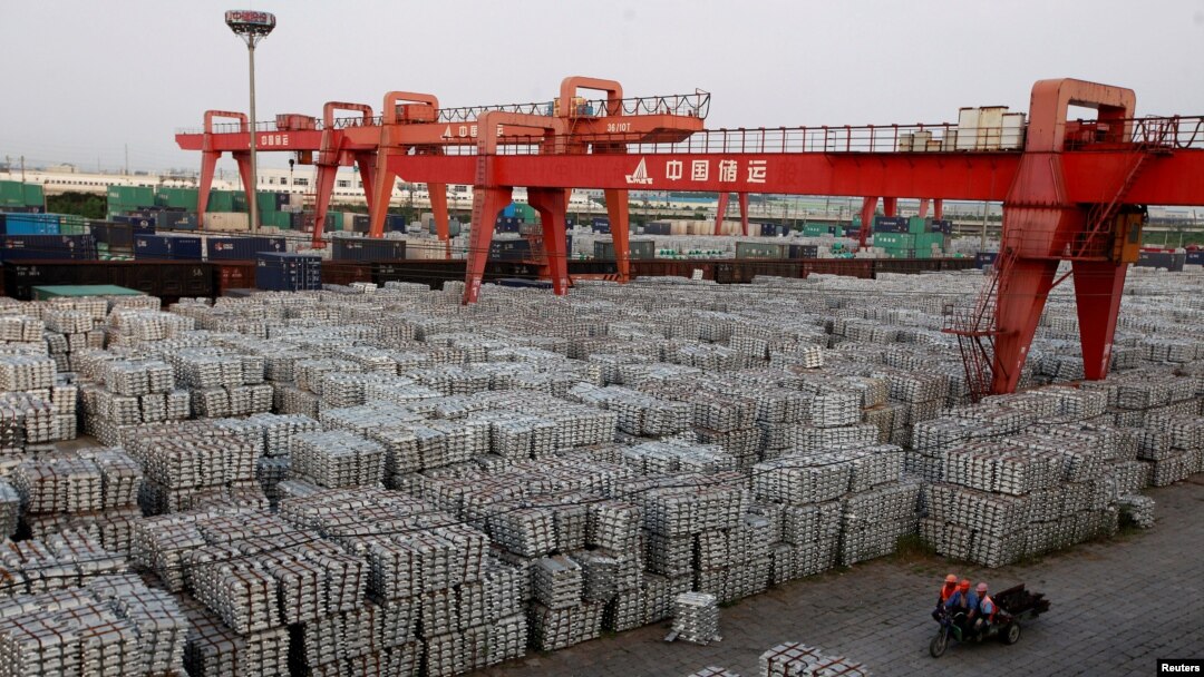 Aluminijumski depo u Jiangu pokrajini,ina i, Jiangsu province, China, Sept. 26, 2012. On Friday, China warned of a "huge impact" on trade if the U.S. places tariffs on steel and aluminum.