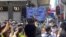 香港警察6月28日下午在旺角登打士街一带展开大围捕,包括大批在场采访的记者都被封锁拦截。 (美国之音汤惠芸)