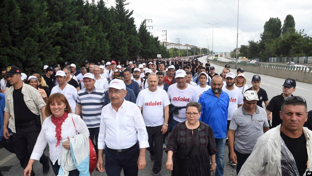 "Adolat yurishi"
