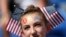 یک حامی تیم ملی فوتبال زنان آمریکا در ورزشگاه لیون. آمریکا توانست با نتیجه دو بر صفر بر هلند غلبه کند و برای چهارمین بار قهرمان جهان شود.&nbsp;