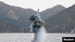 پیشتر کره شمالی به آزمایش یک موشک بالیستیک از زیردریایی دست زد 