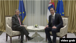 Evropski komesar za susedsku politiku i proširenje Johanes Han i predsednik Srbije Aleksandar Vučić tokom sastanka u Beogradu, 28. marta 2019.