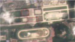 Citra satelit 30 Agustus dari tempat pelatihan militer di utara Lapangan Terbang Mirim di Pyongyang, Korea Utara, memperlihatkan gambar pasukan dan kendaraan Korea Utara. (Foto = Planet Labs.)