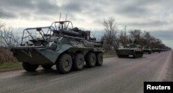 Російські війська біля Маріуполя, 16 квітня 2022 (AP Photo/Alexei Alexandrov)